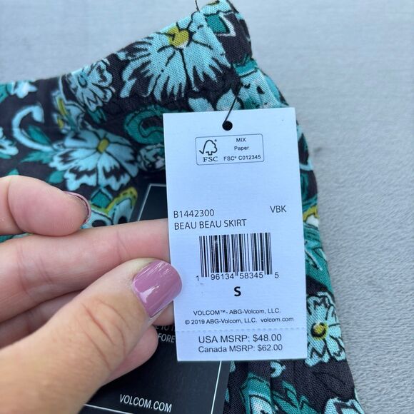 Volcom Beau Beau Gauze Mini Skirt Vintage Black NWT - Picture 7 of 10
